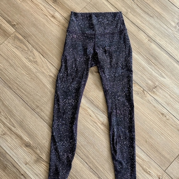Lululemon Wunder Under High Rise size 4 - Picture 2 of 4